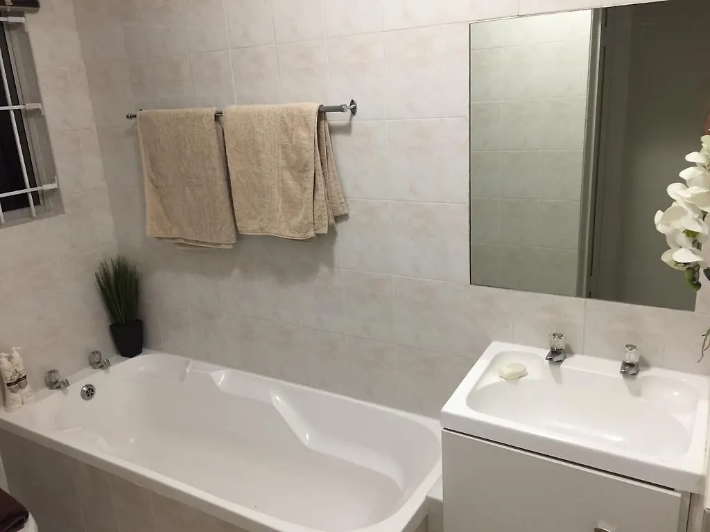 10 South Views Apartment Bloubergstrand